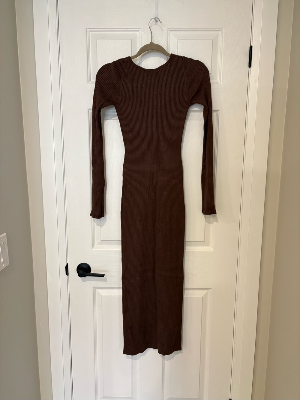 Dynamite Brown Ribbed Maxi Dress - Picture 4 of 5